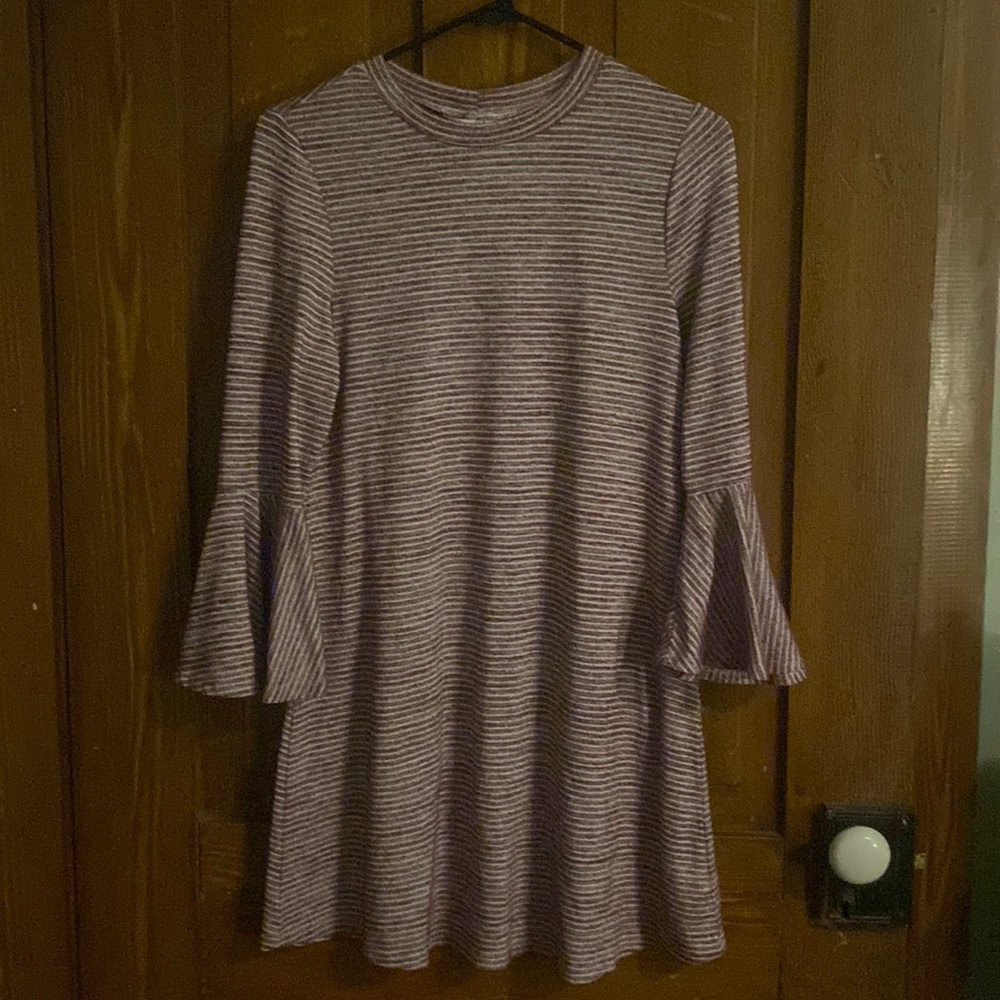 Woman’s or Junior s dress.